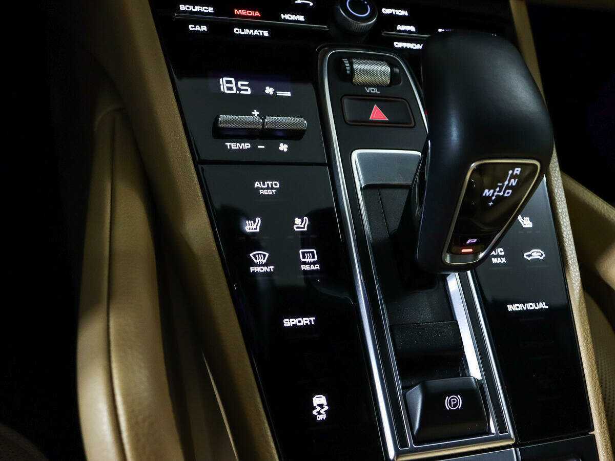 Купить Porsche Cayenne с пробегом. Фото: #20