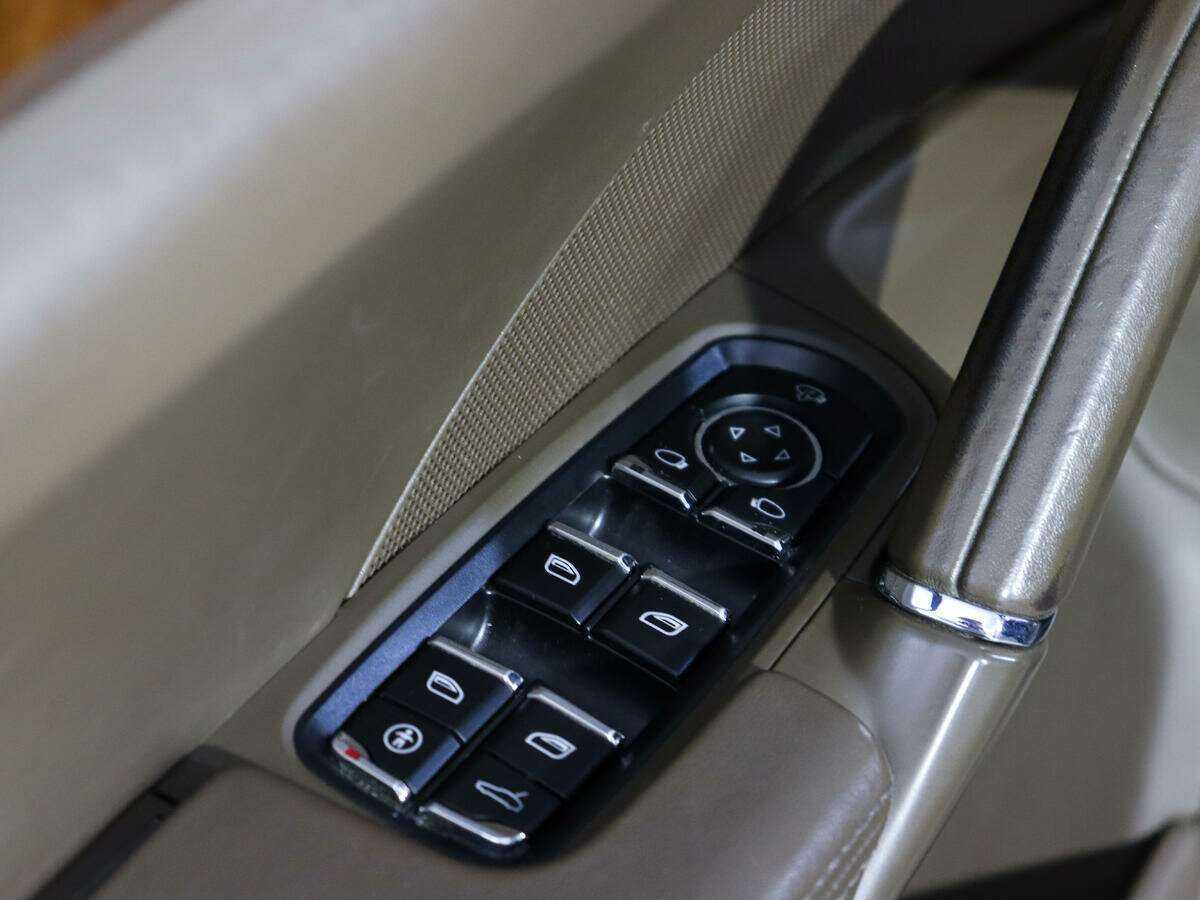 Купить Porsche Cayenne с пробегом. Фото: #15