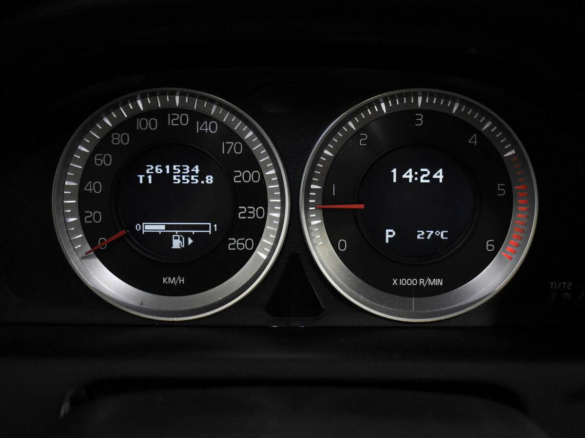 Купить Volvo XC60 с пробегом. Фото: #18