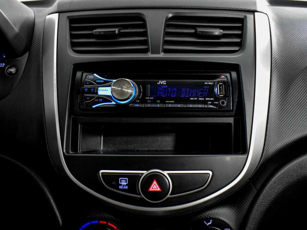 Купить Hyundai Solaris с пробегом. Фото: #12