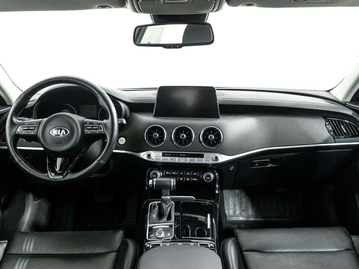 Купить Kia Stinger с пробегом. Фото: #12