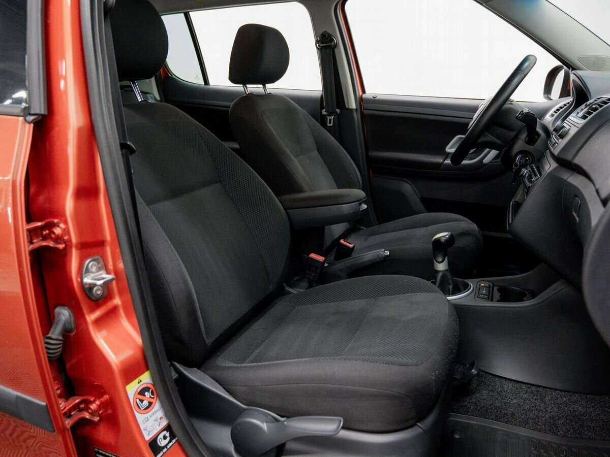 Купить Skoda Fabia с пробегом. Фото: #8