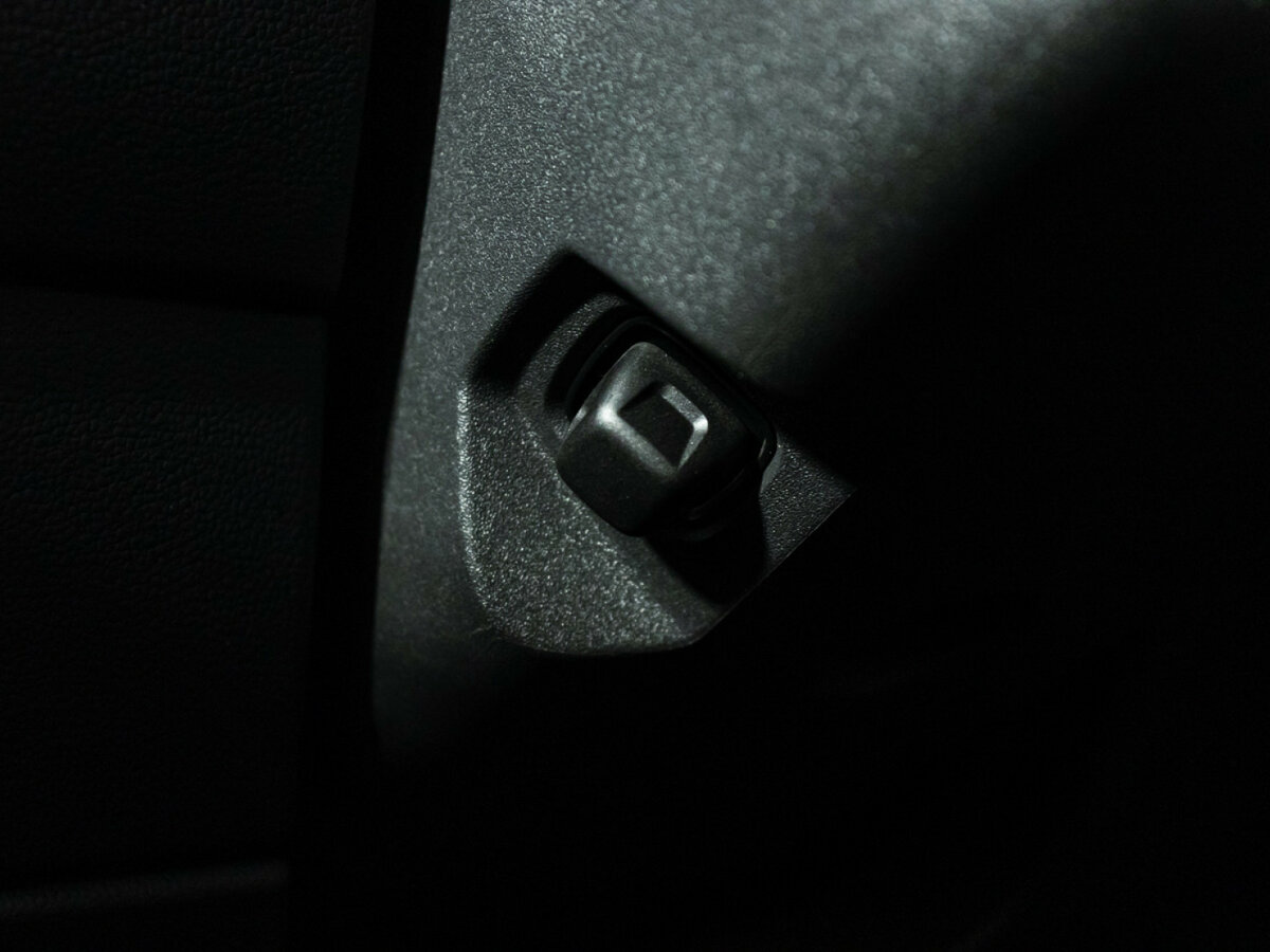 Купить Volkswagen Touareg с пробегом. Фото: #20