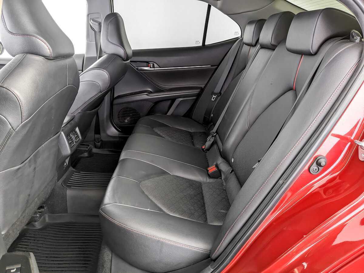 Купить Toyota Camry с пробегом. Фото: #9