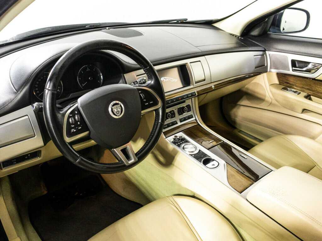 Купить Jaguar XF с пробегом. Фото: #10