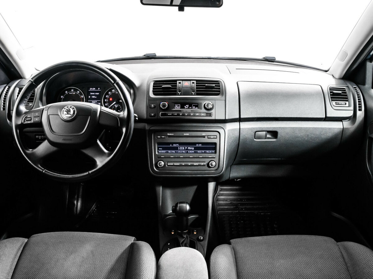 Купить Skoda Fabia с пробегом. Фото: #9