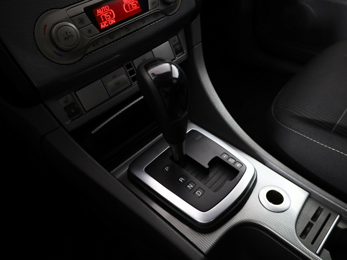 Купить Ford Focus с пробегом. Фото: #10