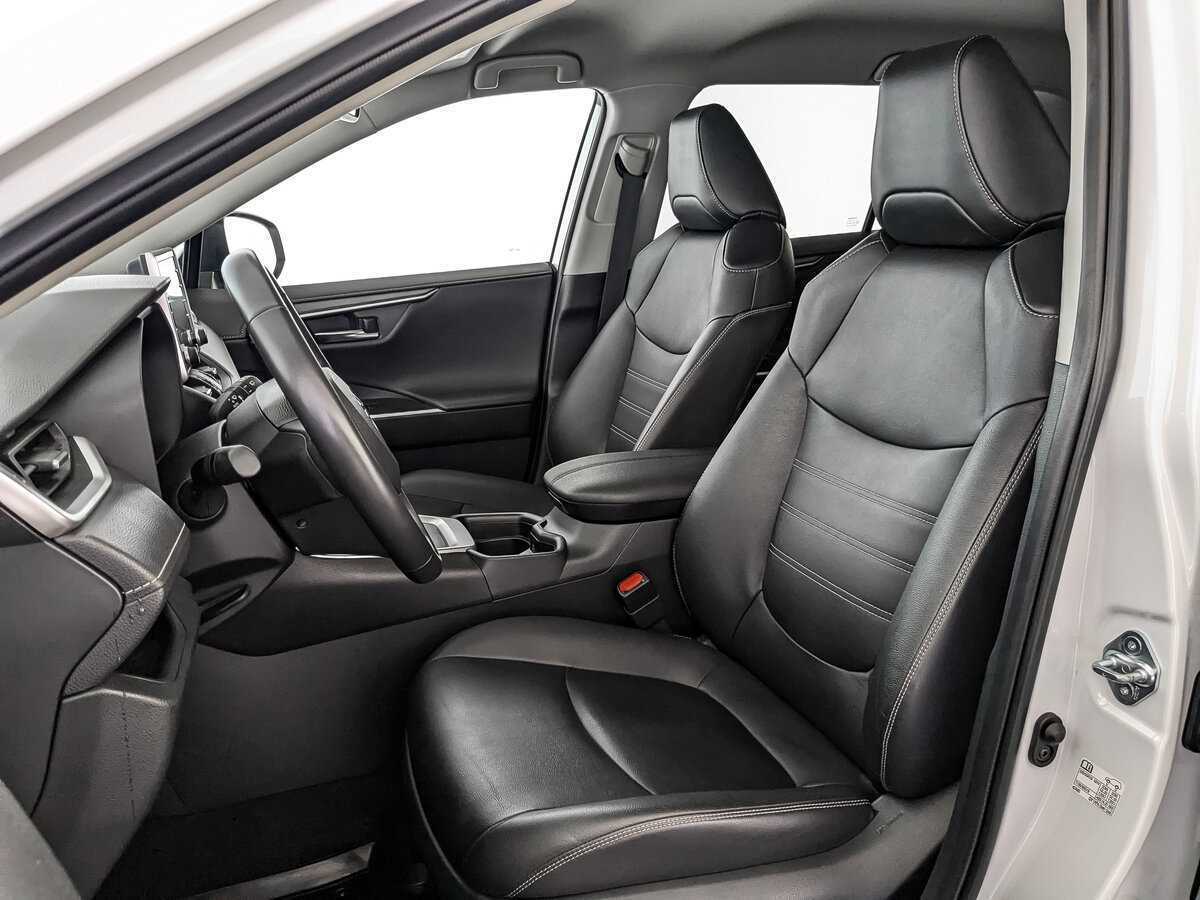 Купить Toyota RAV4 с пробегом. Фото: #15