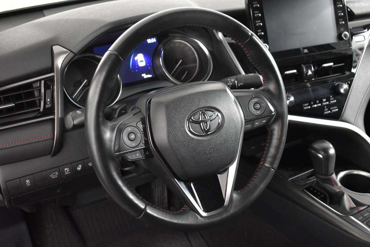 Купить Toyota Camry с пробегом. Фото: #8