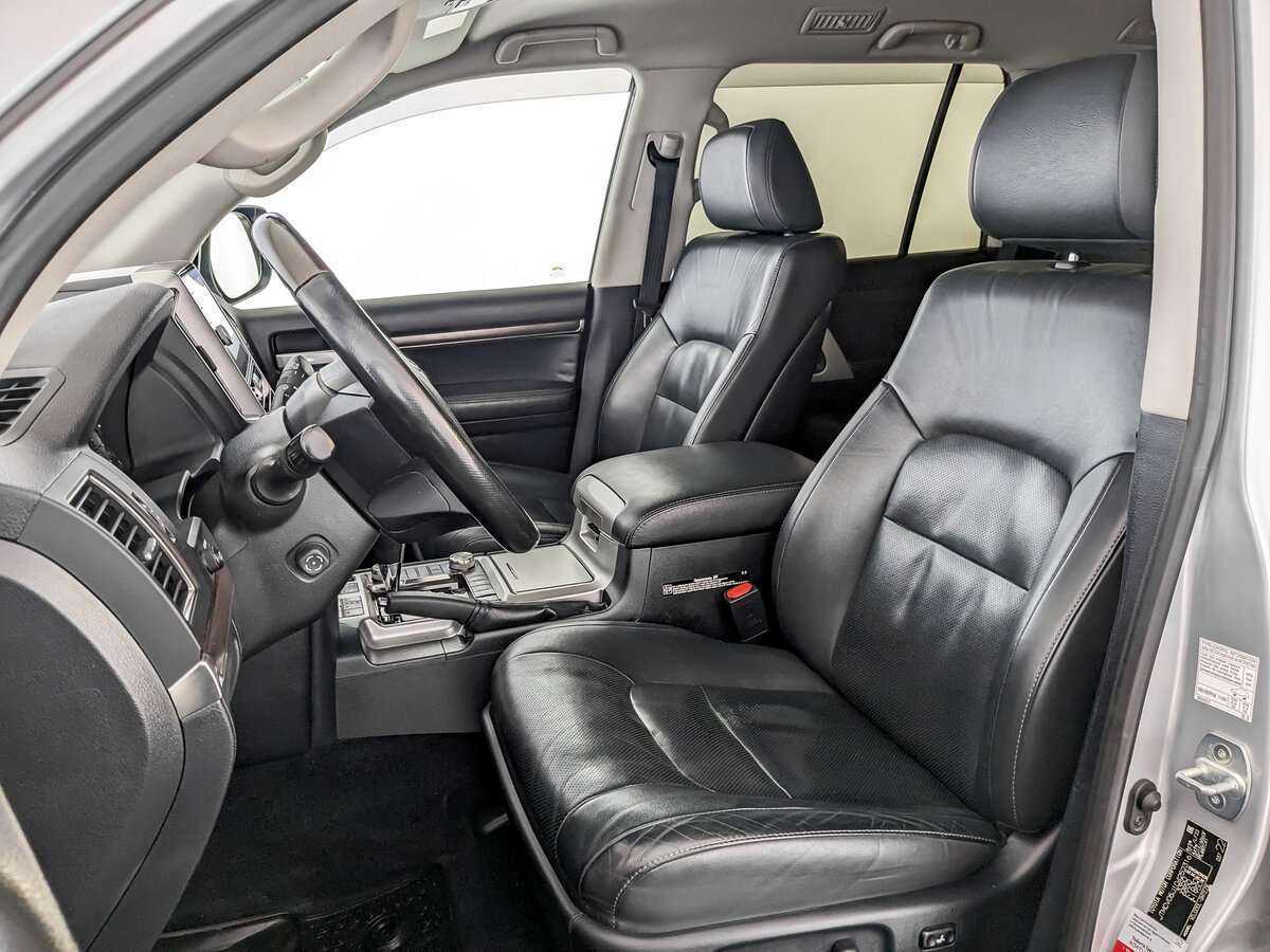 Купить Toyota Land Cruiser с пробегом. Фото: #15