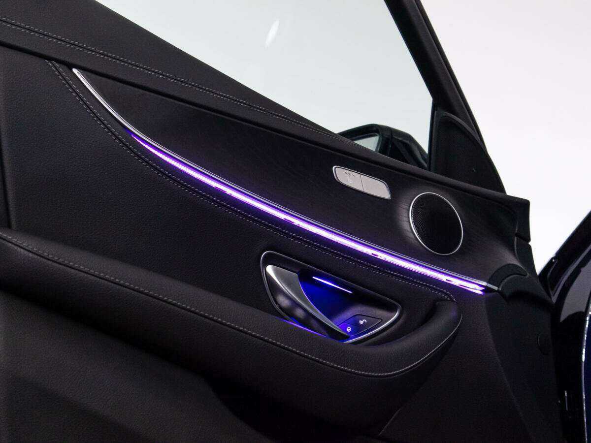 Купить Mercedes-Benz E-Класс с пробегом. Фото: #20