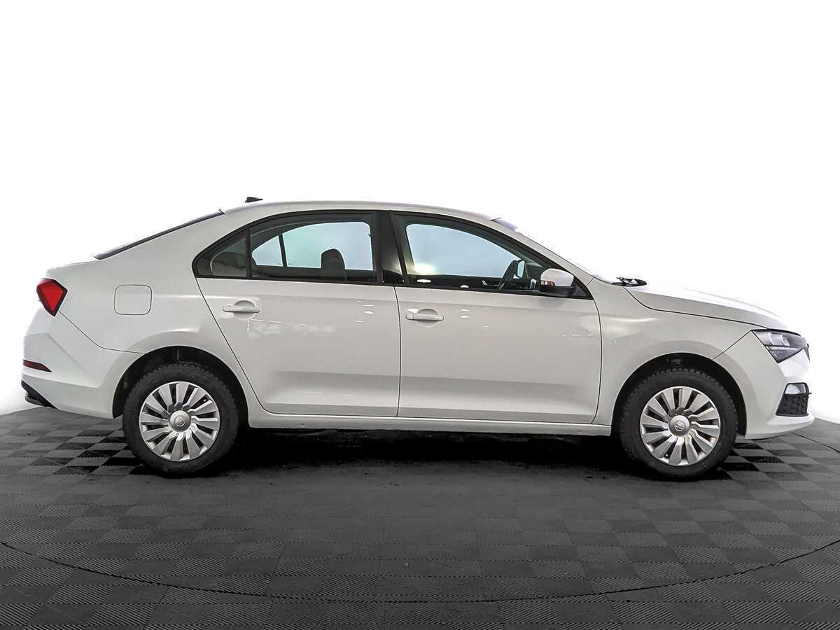 Купить Skoda Rapid с пробегом. Фото: #3