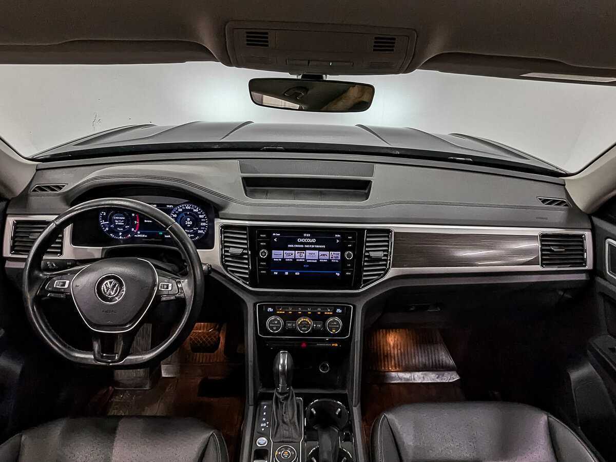 Купить Volkswagen Teramont с пробегом. Фото: #13