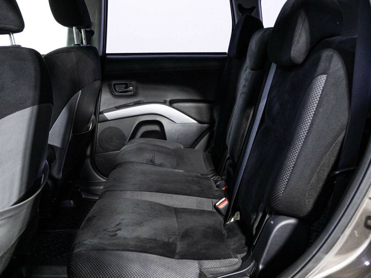 Купить Mitsubishi Outlander с пробегом. Фото: #9