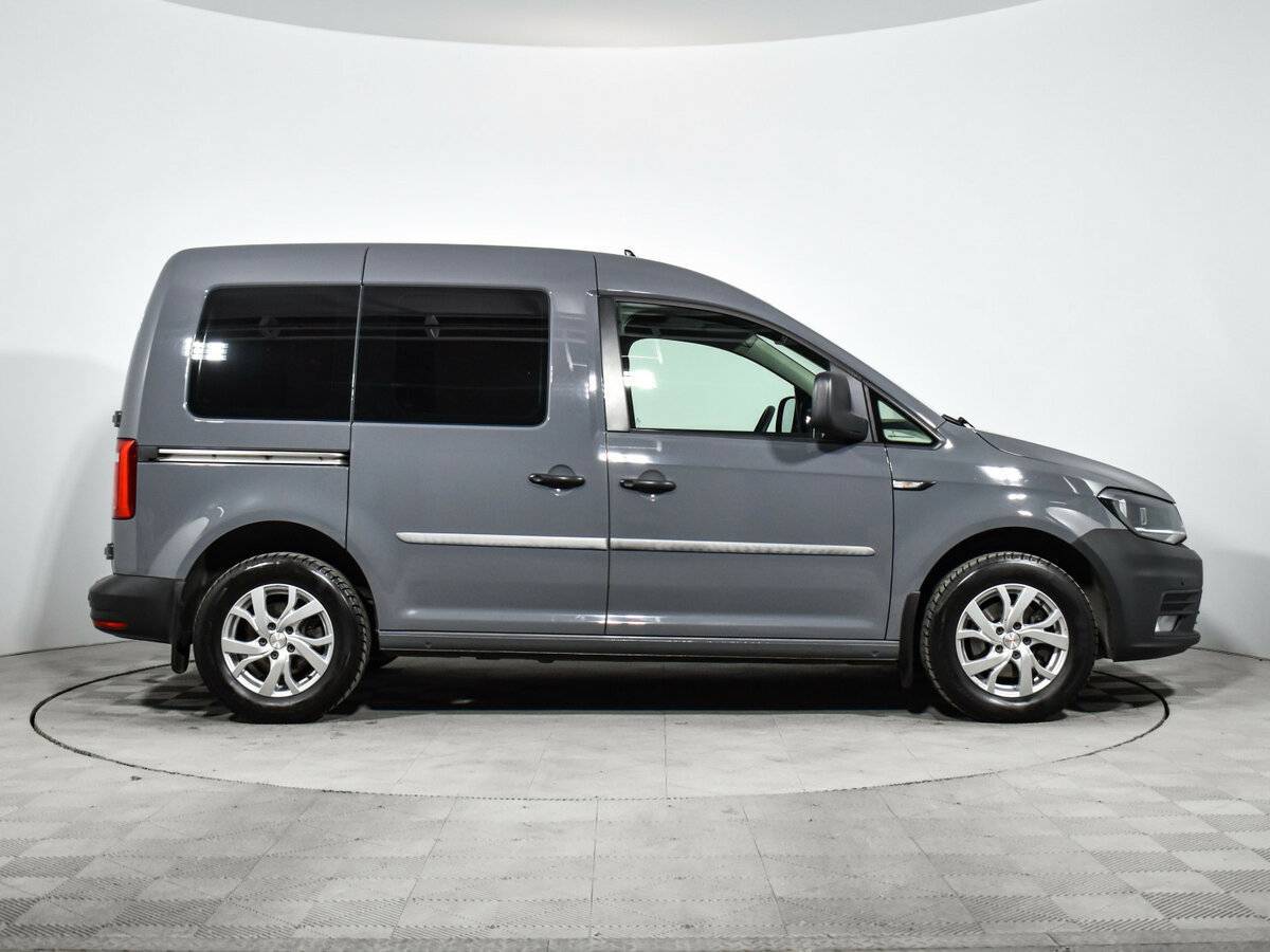 Купить Volkswagen Caddy с пробегом. Фото: #3