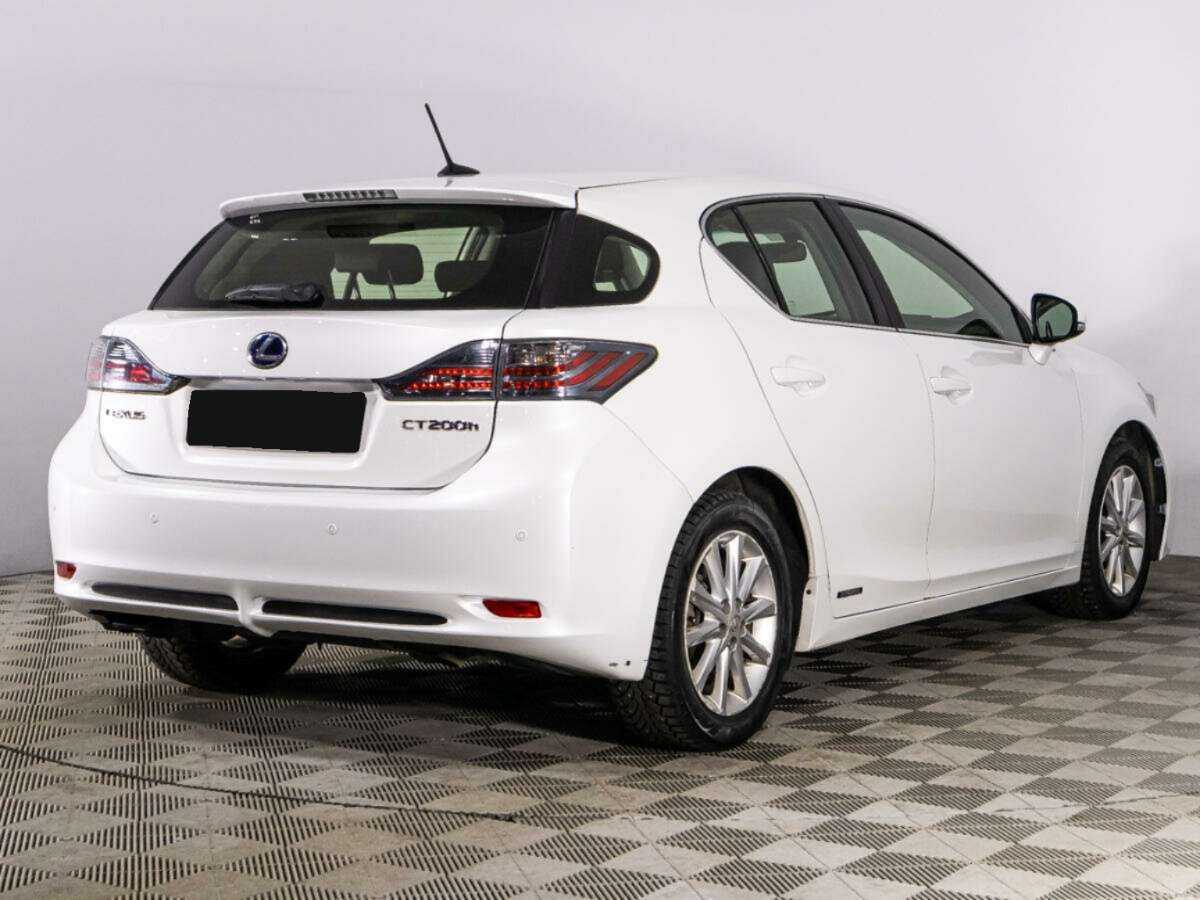 Купить Lexus CT с пробегом. Фото: #4