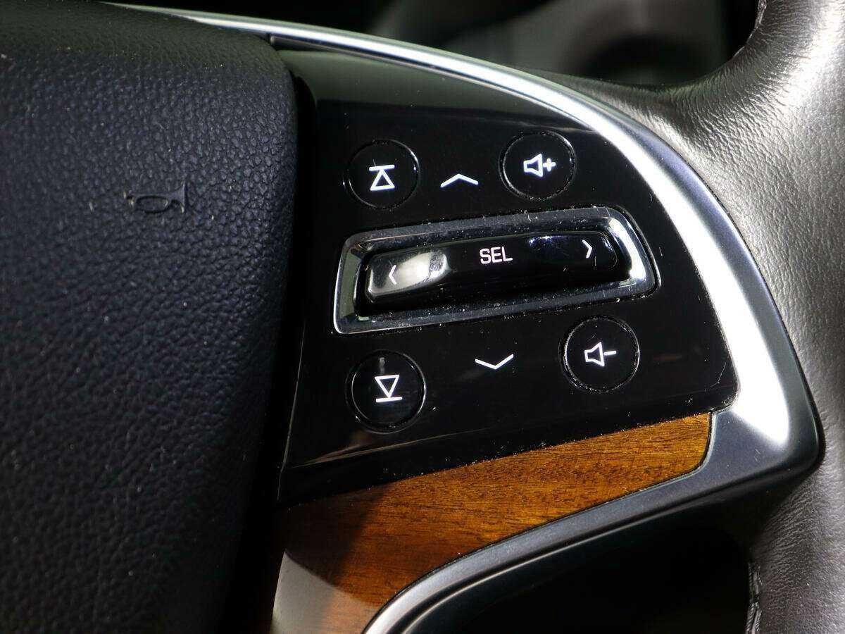 Купить Cadillac Escalade с пробегом. Фото: #17