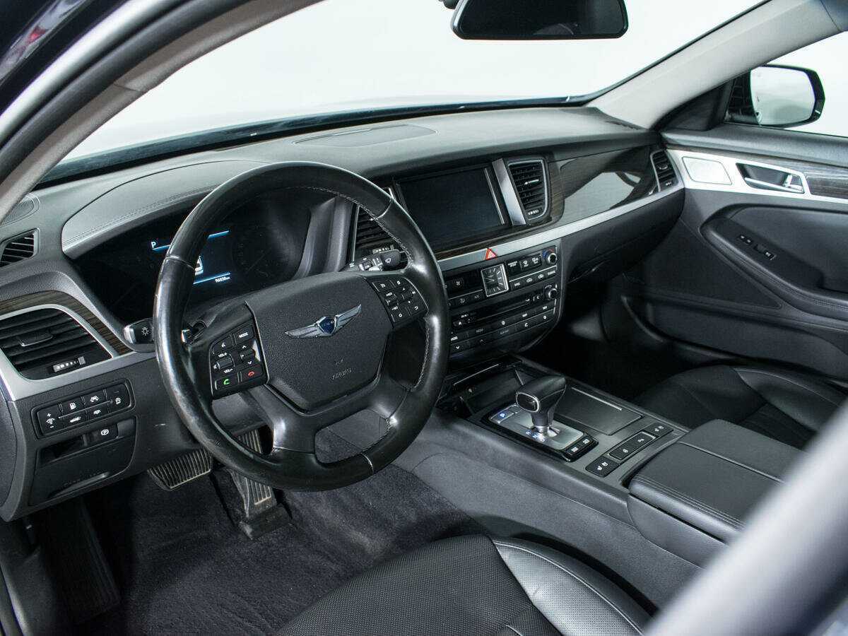 Купить Genesis G80 с пробегом. Фото: #12