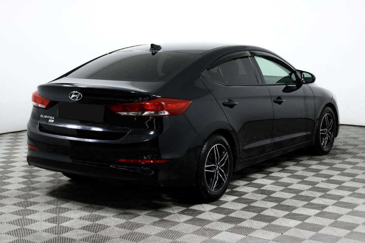 Купить Hyundai Elantra с пробегом. Фото: #4