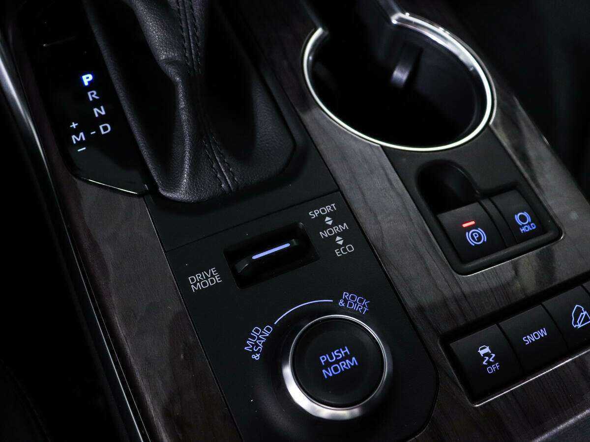 Купить Toyota Highlander с пробегом. Фото: #17