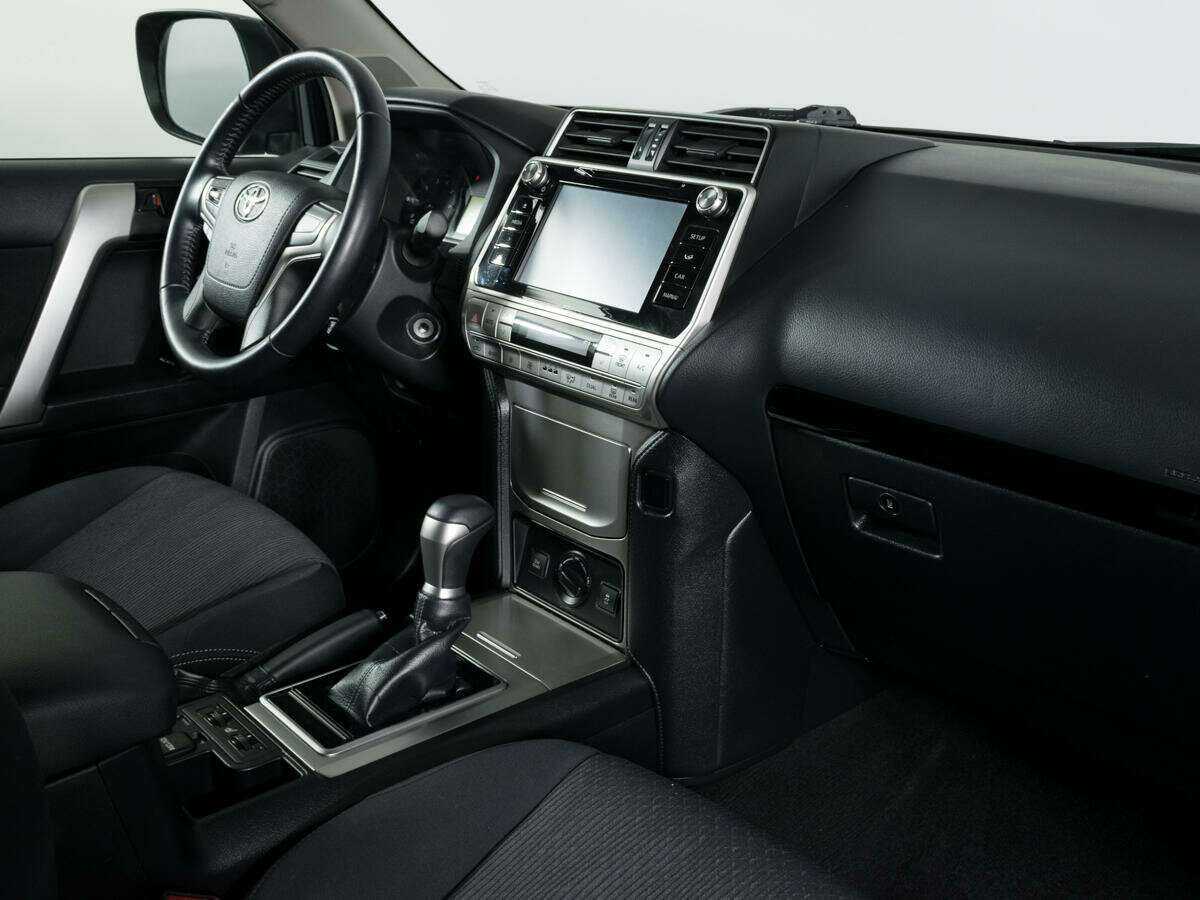 Купить Toyota Land Cruiser Prado с пробегом. Фото: #8
