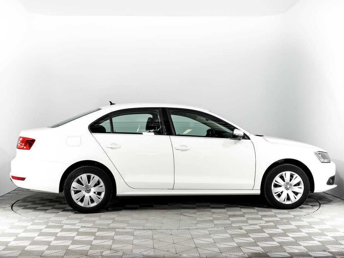 Купить Volkswagen Jetta с пробегом. Фото: #3