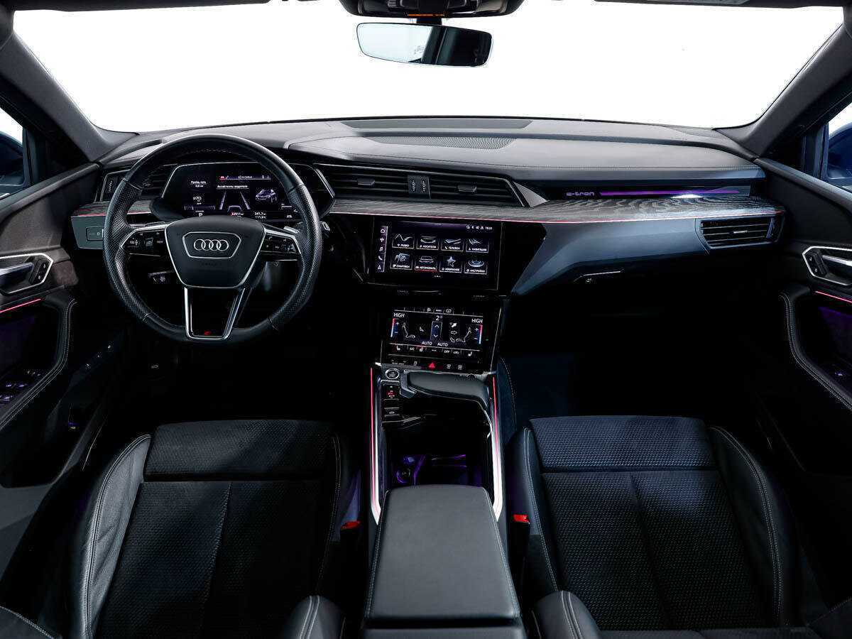 Купить Audi e-tron с пробегом. Фото: #10