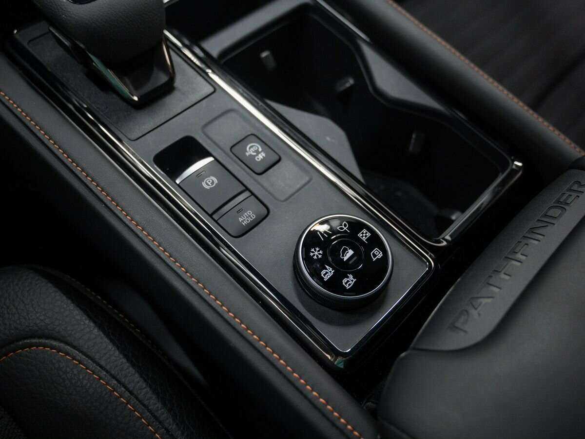 Купить Nissan Pathfinder с пробегом. Фото: #25
