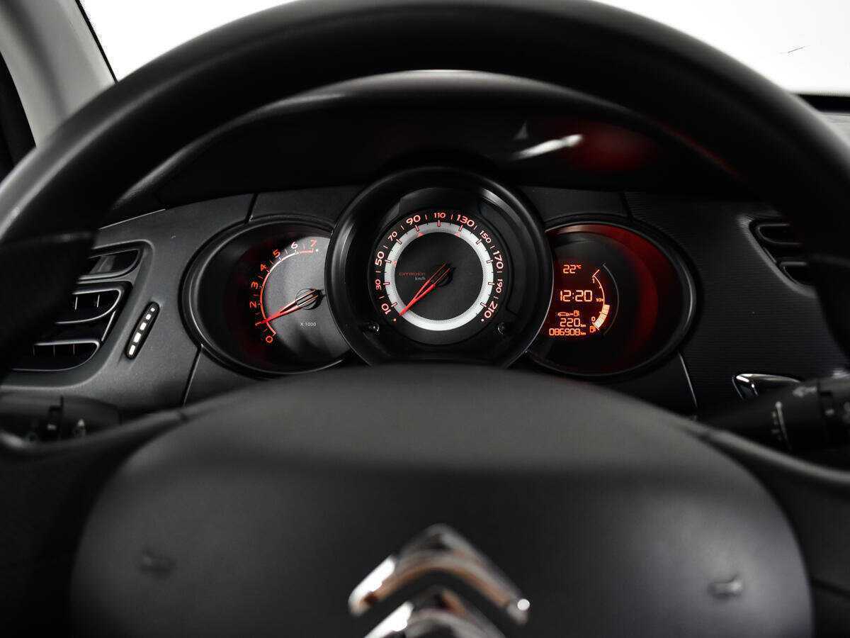 Купить Citroen C3 с пробегом. Фото: #10