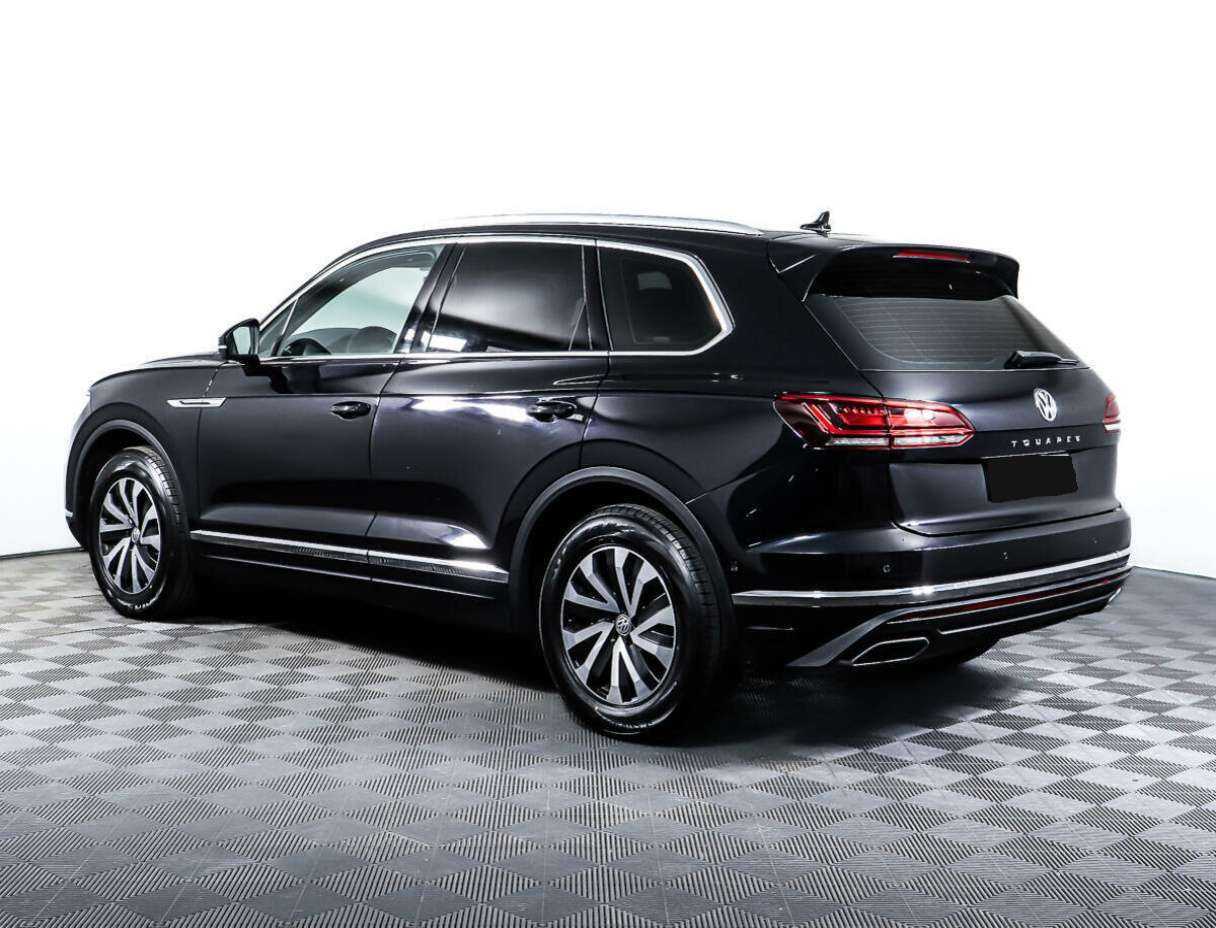 Купить Volkswagen Touareg с пробегом. Фото: #6