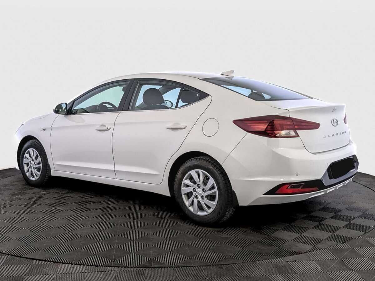 Купить Hyundai Elantra с пробегом. Фото: #6