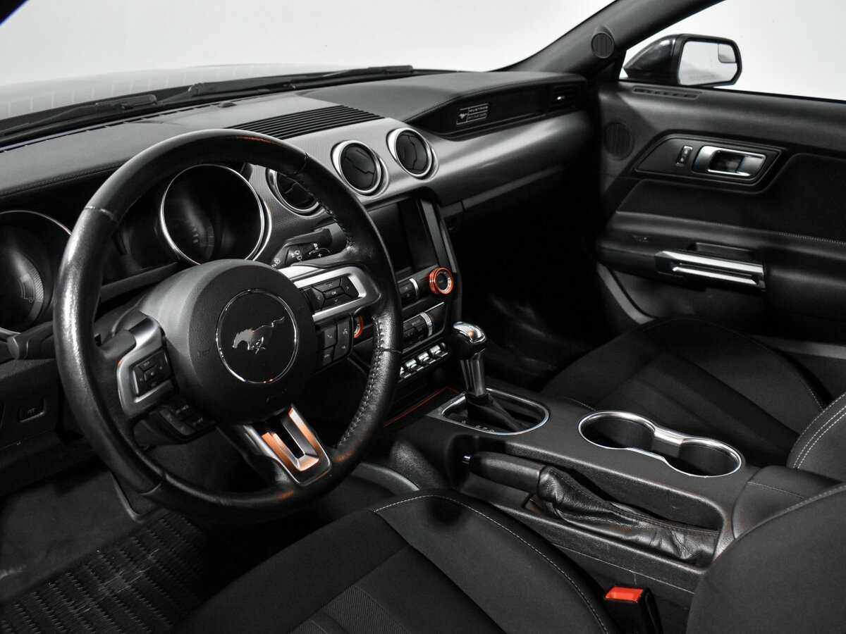 Купить Ford Mustang с пробегом. Фото: #6