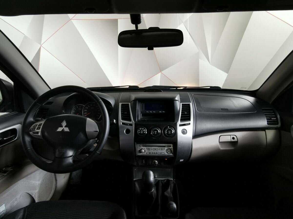 Купить Mitsubishi Pajero Sport с пробегом. Фото: #9