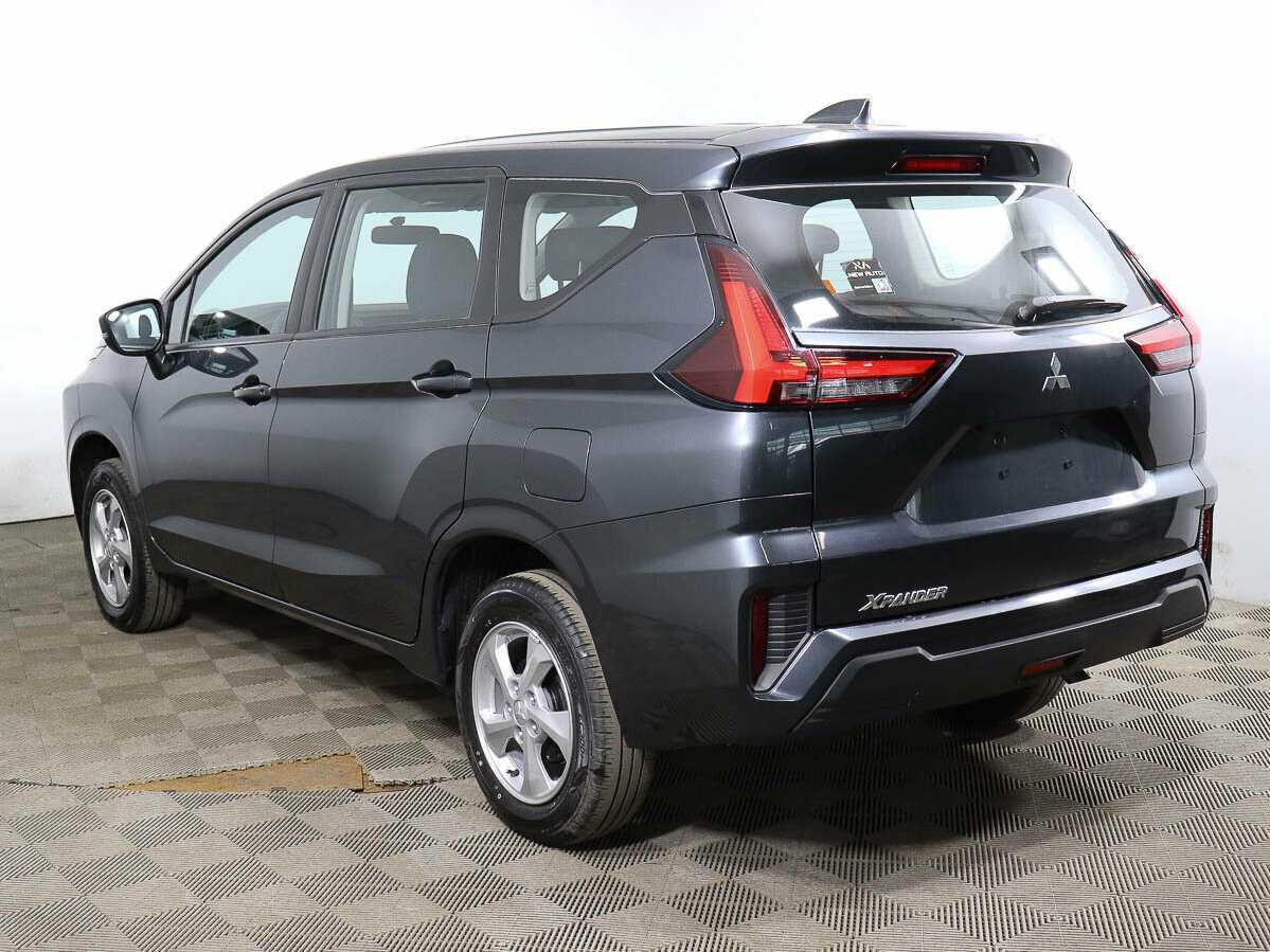 Купить Mitsubishi Xpander с пробегом. Фото: #4