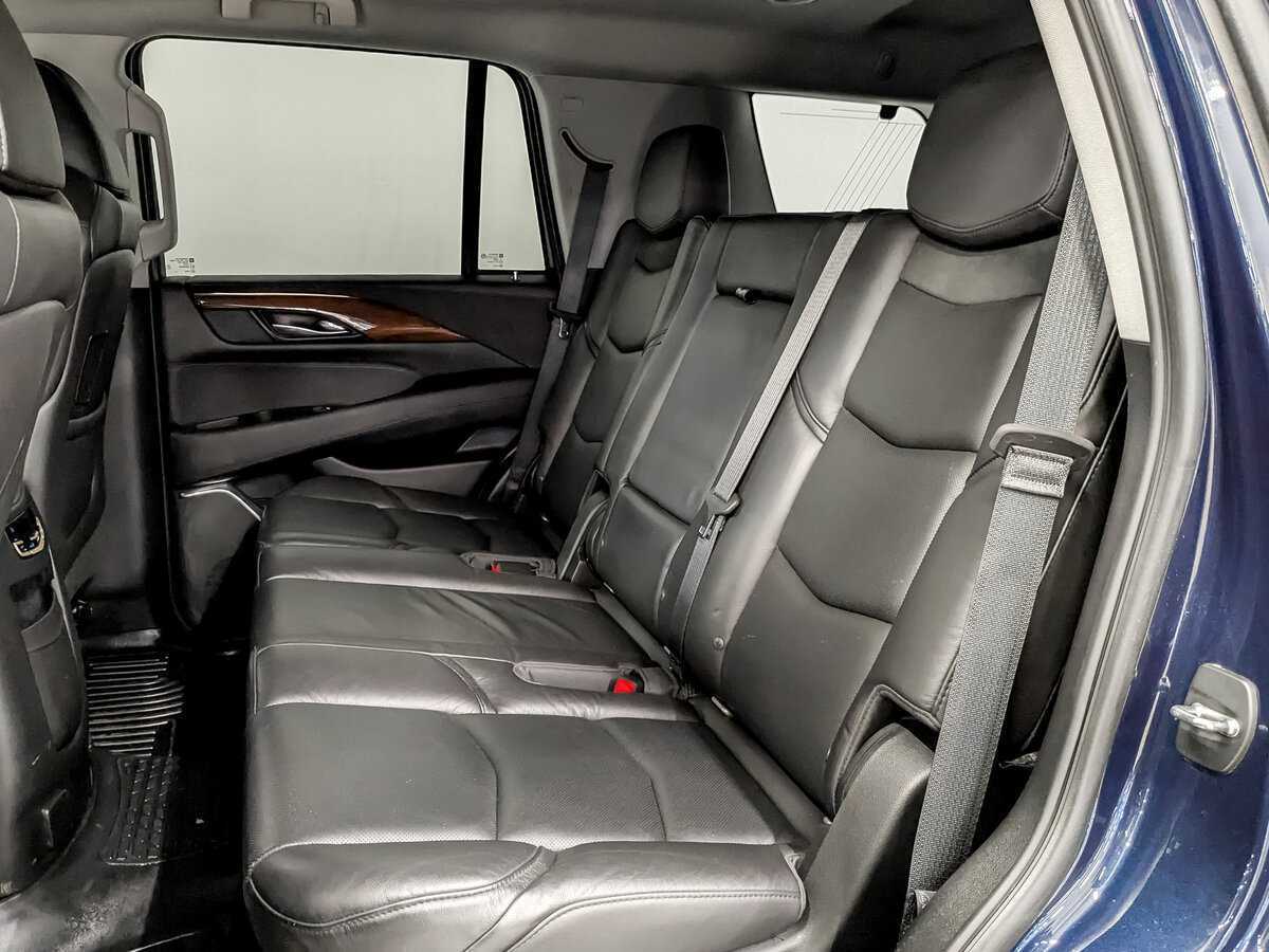 Купить Cadillac Escalade с пробегом. Фото: #11