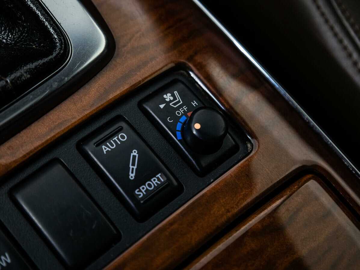 Купить Infiniti FX с пробегом. Фото: #15