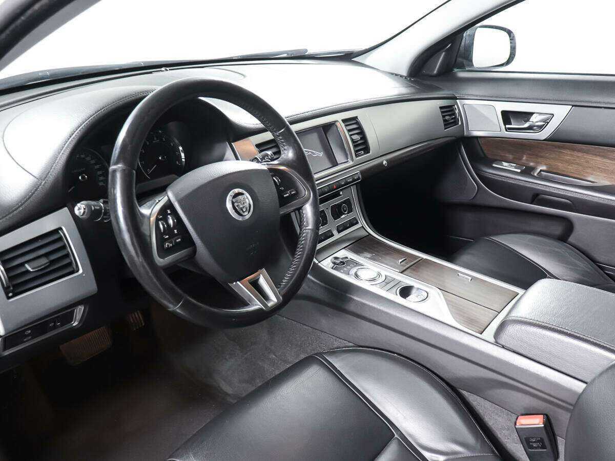 Купить Jaguar XF с пробегом. Фото: #12