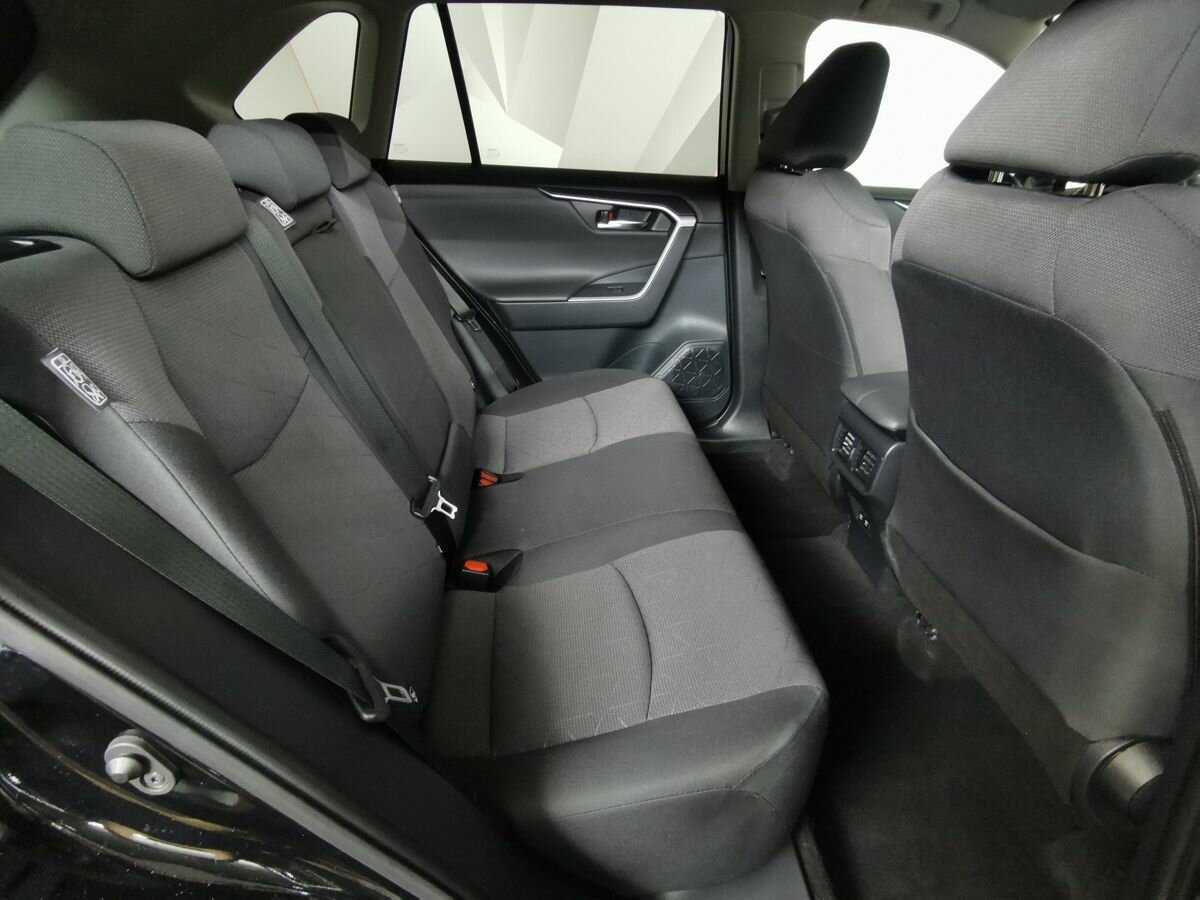 Купить Toyota RAV4 с пробегом. Фото: #11