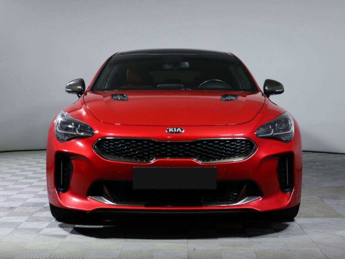 Купить Kia Stinger с пробегом. Фото: #1