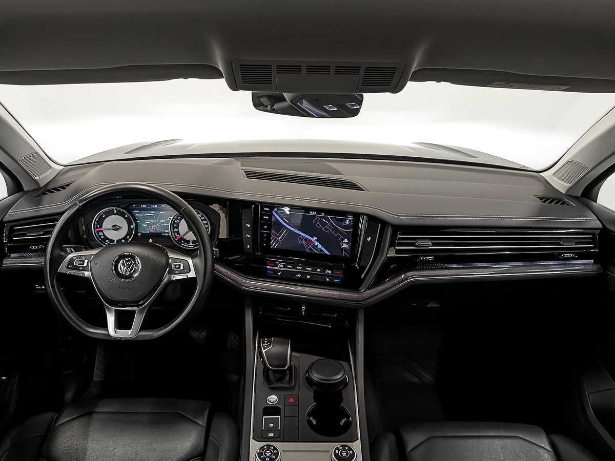 Купить Volkswagen Touareg с пробегом. Фото: #13