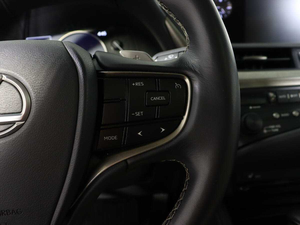 Купить Lexus ES с пробегом. Фото: #17
