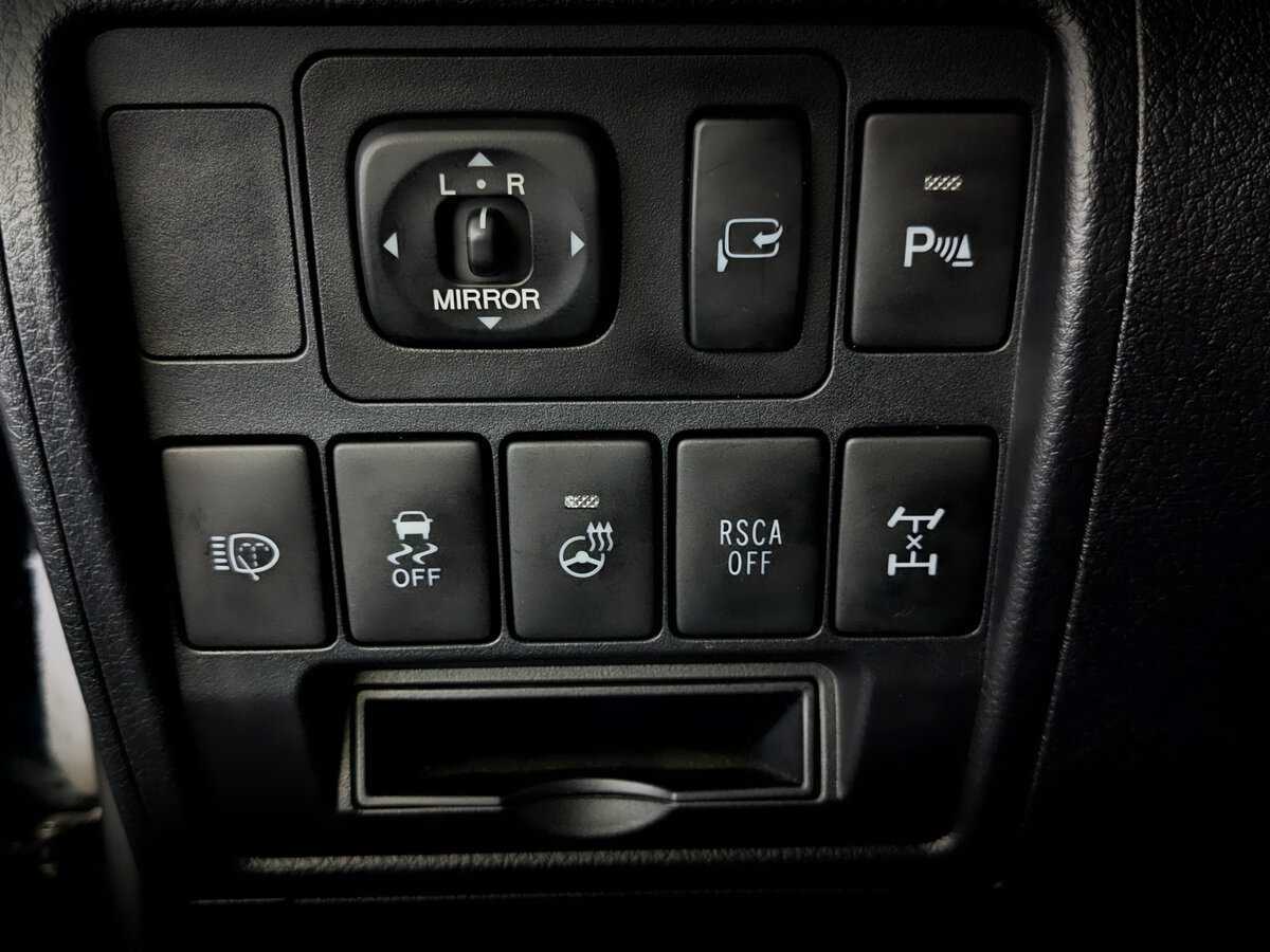 Купить Toyota Land Cruiser с пробегом. Фото: #24