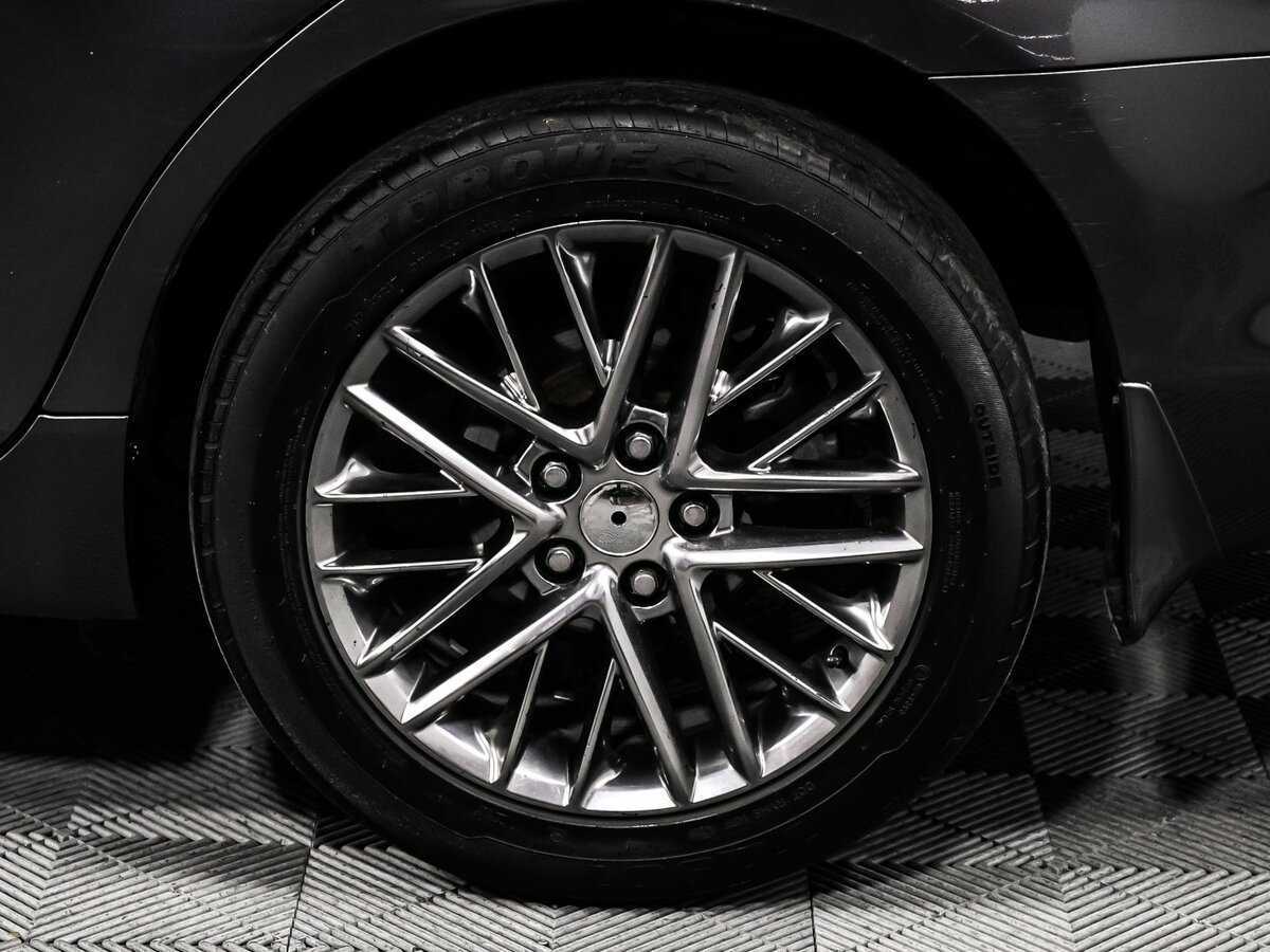 Купить Toyota Camry с пробегом. Фото: #14