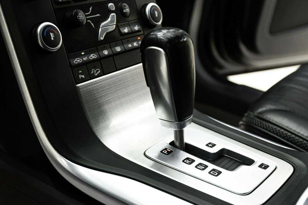 Купить Volvo XC70 с пробегом. Фото: #12