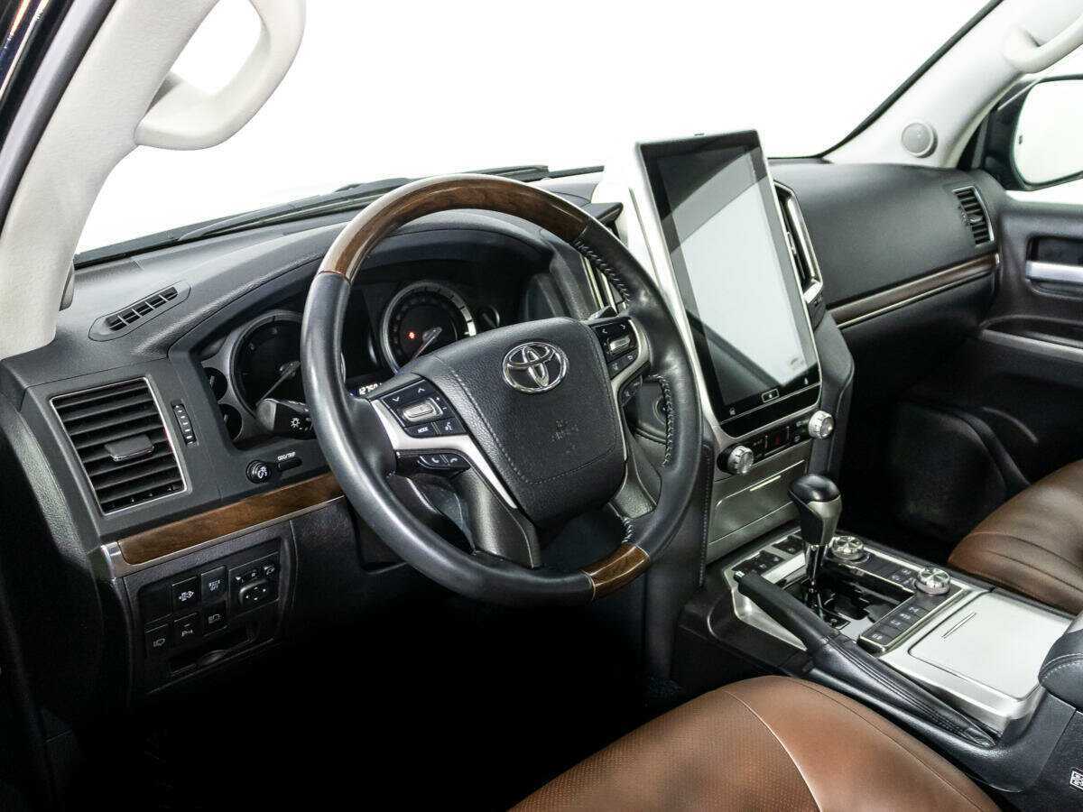 Купить Toyota Land Cruiser с пробегом. Фото: #9