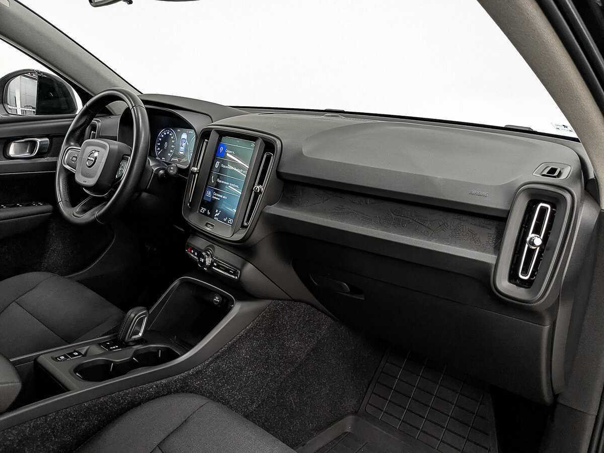 Купить Volvo XC40 с пробегом. Фото: #12