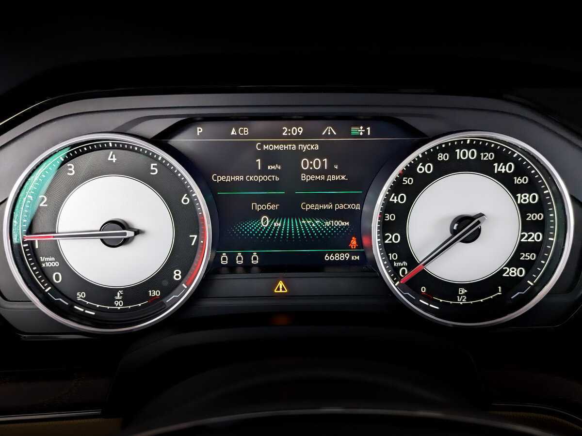 Купить Volkswagen Touareg с пробегом. Фото: #10