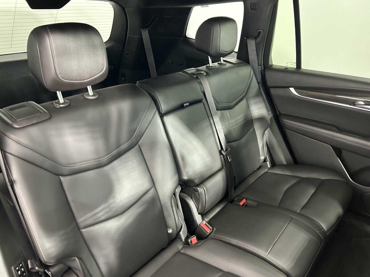 Купить Cadillac XT6 с пробегом. Фото: #14