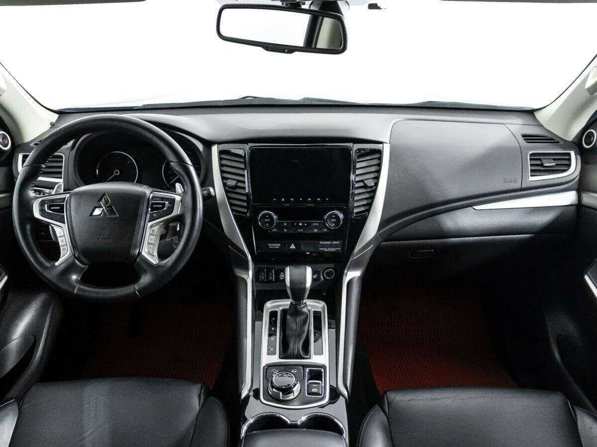 Купить Mitsubishi Pajero Sport с пробегом. Фото: #12