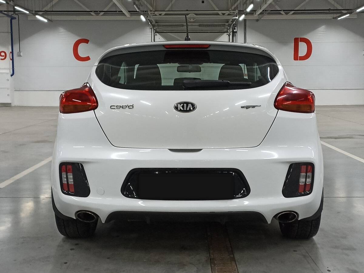 Купить Kia Ceed GT с пробегом. Фото: #5